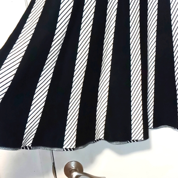 Knit skirt - Picture 2 of 7